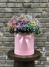 Цветочная композиция из Гипсофила и Розы в шляпной коробке в Энергетик