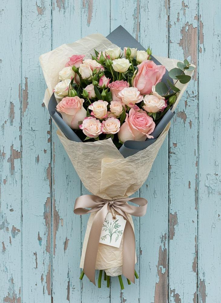 Букет цветов из: Розы в Энергетик