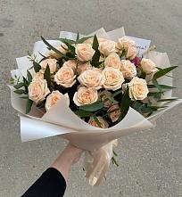 Букет Кремовые розы Латте в Энергетик