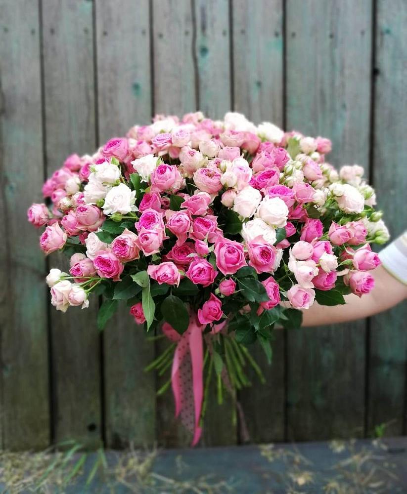 Букет Розовые кустовые розы Натали и Лав Лидия в Энергетик