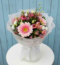 Букет цветов из:  Герберы, Альстромерии и Лизиантусы #REPLACE_PRED# Энергетик