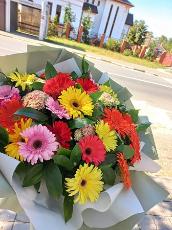 Букет цветов из: Герберы в Энергетик
