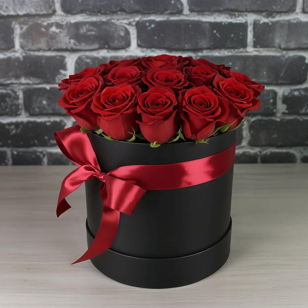 Цветочная композиция из Розы в шляпной коробке в Энергетик